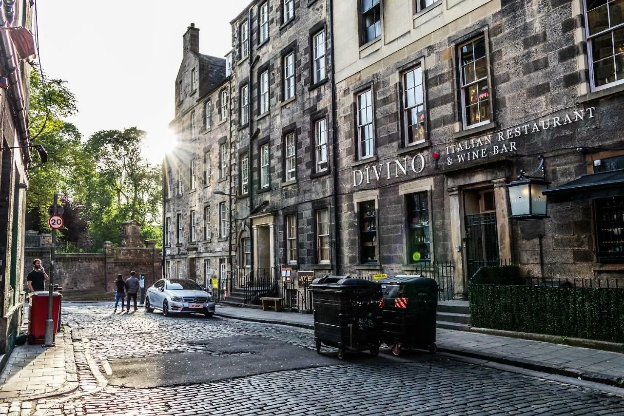 Grassmarket Apartment Edinburgh
